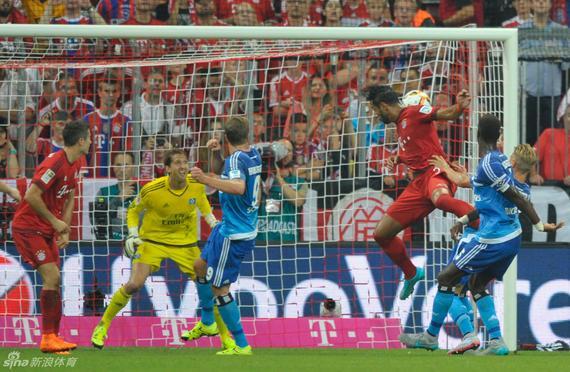  德甲揭幕战拜仁狂胜开启卫冕征程  