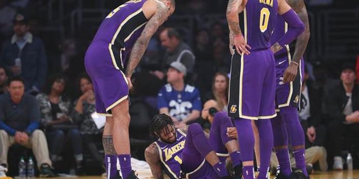  里昂遭遇伤病潮半套主力阵容缺阵  