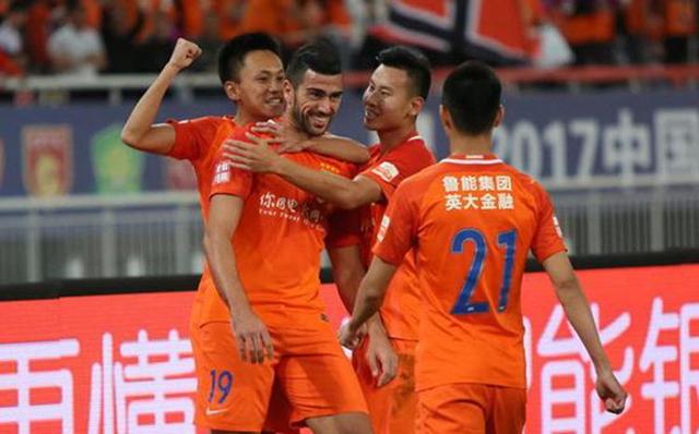  莱万接班人浮出水面 斯图加特锋霸领跑射手榜  