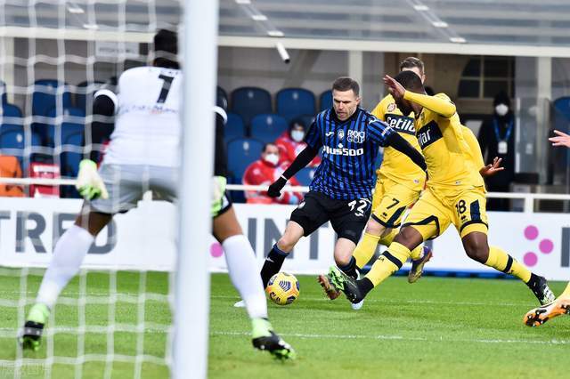  都灵黑马姿态力克劲旅，意甲格局再生新变数